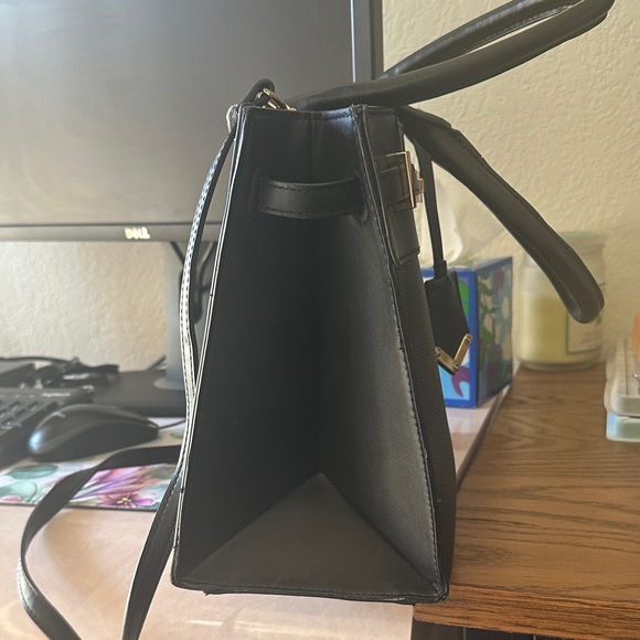 ALDO Elegant Black Leather Handbag - Picture 5 of 14